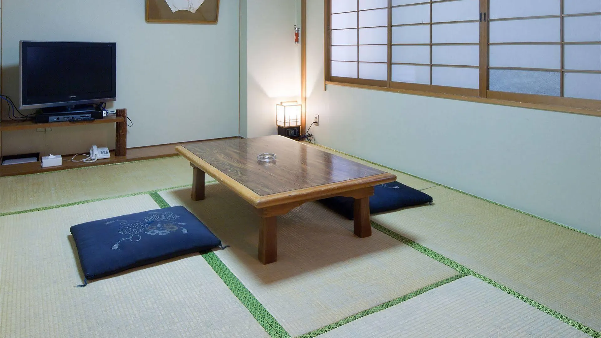New Osaka Hotel 4*,
